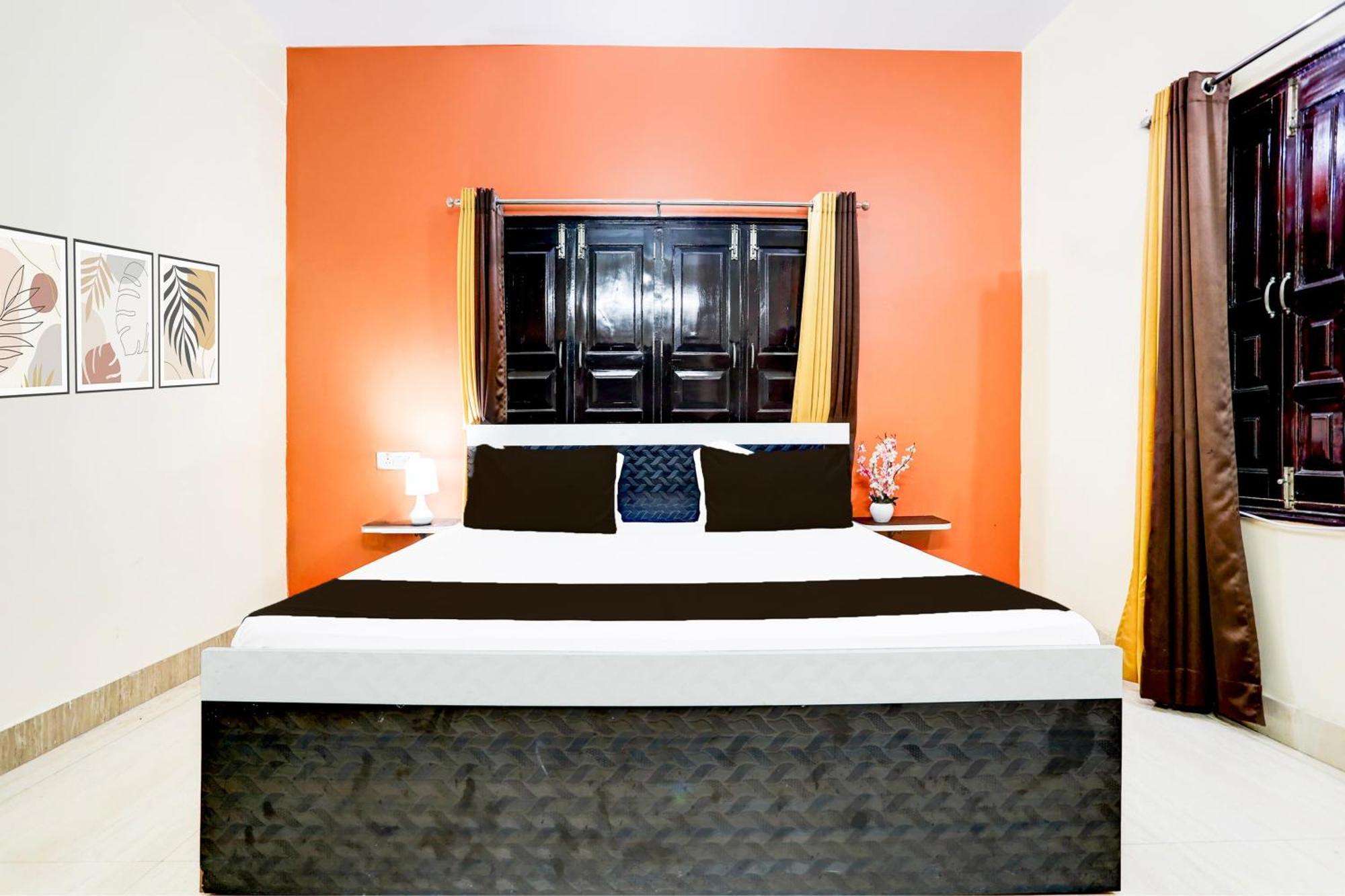 Hotel O R B Palace Varanasi Ngoại thất bức ảnh