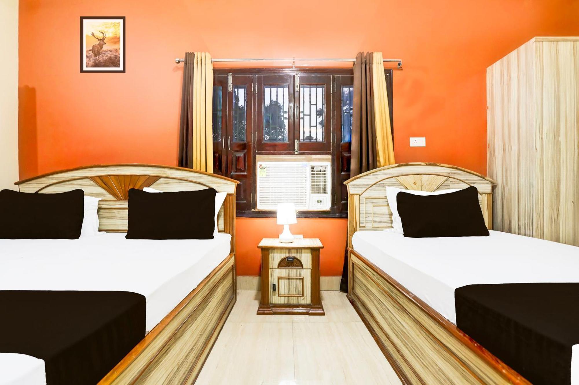 Hotel O R B Palace Varanasi Ngoại thất bức ảnh