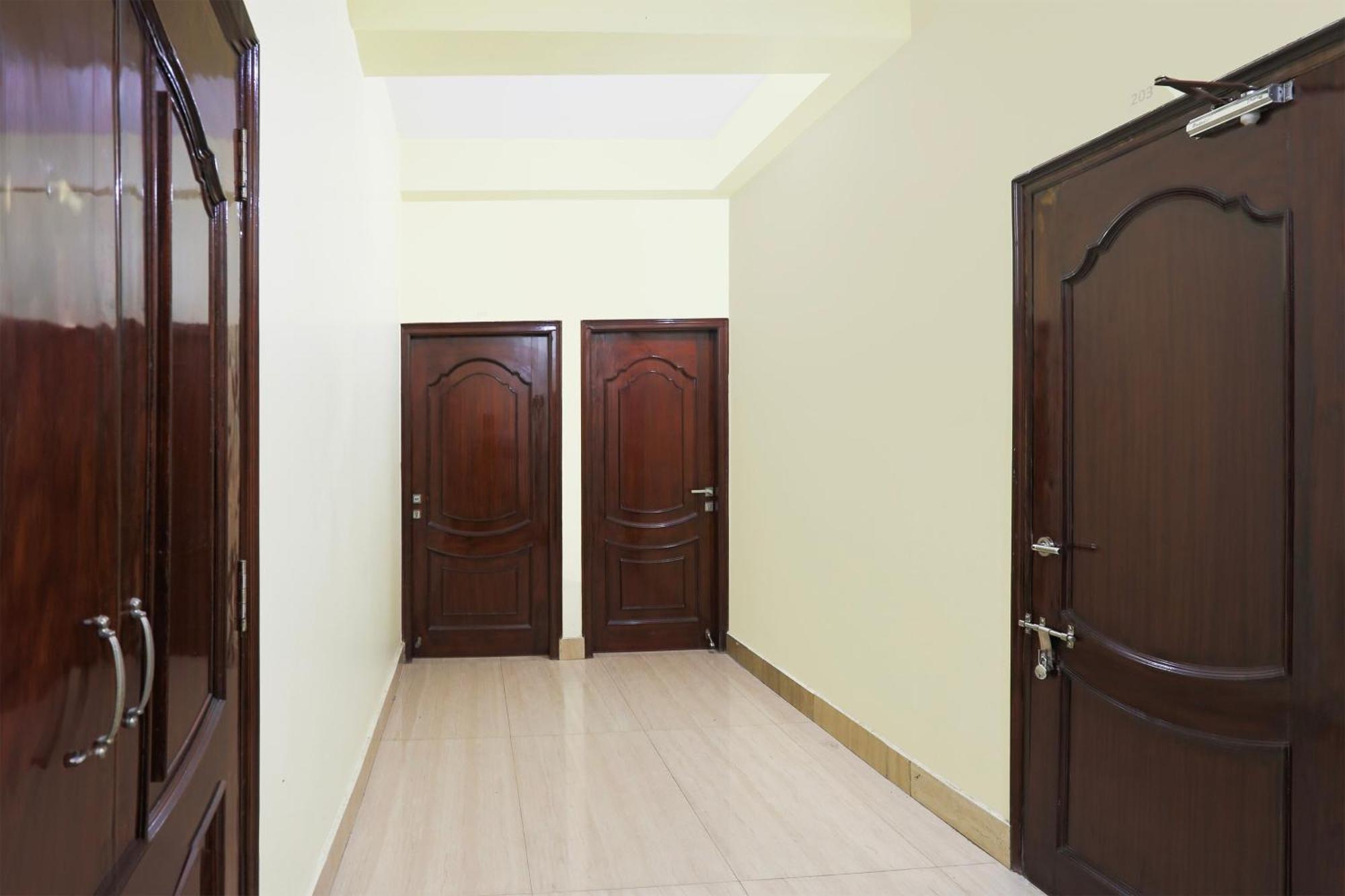 Hotel O R B Palace Varanasi Ngoại thất bức ảnh
